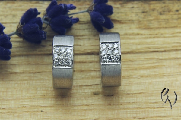 Klappcreoelen Weißgold 585 mit Diamanten